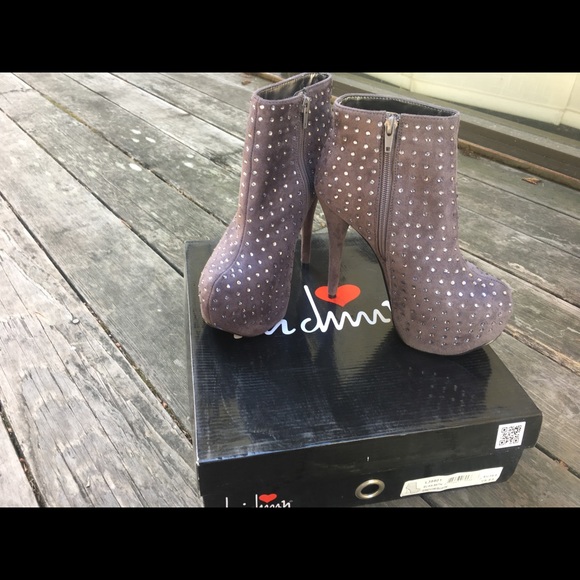 High heeled embellished platform booties - Picture 3 of 5